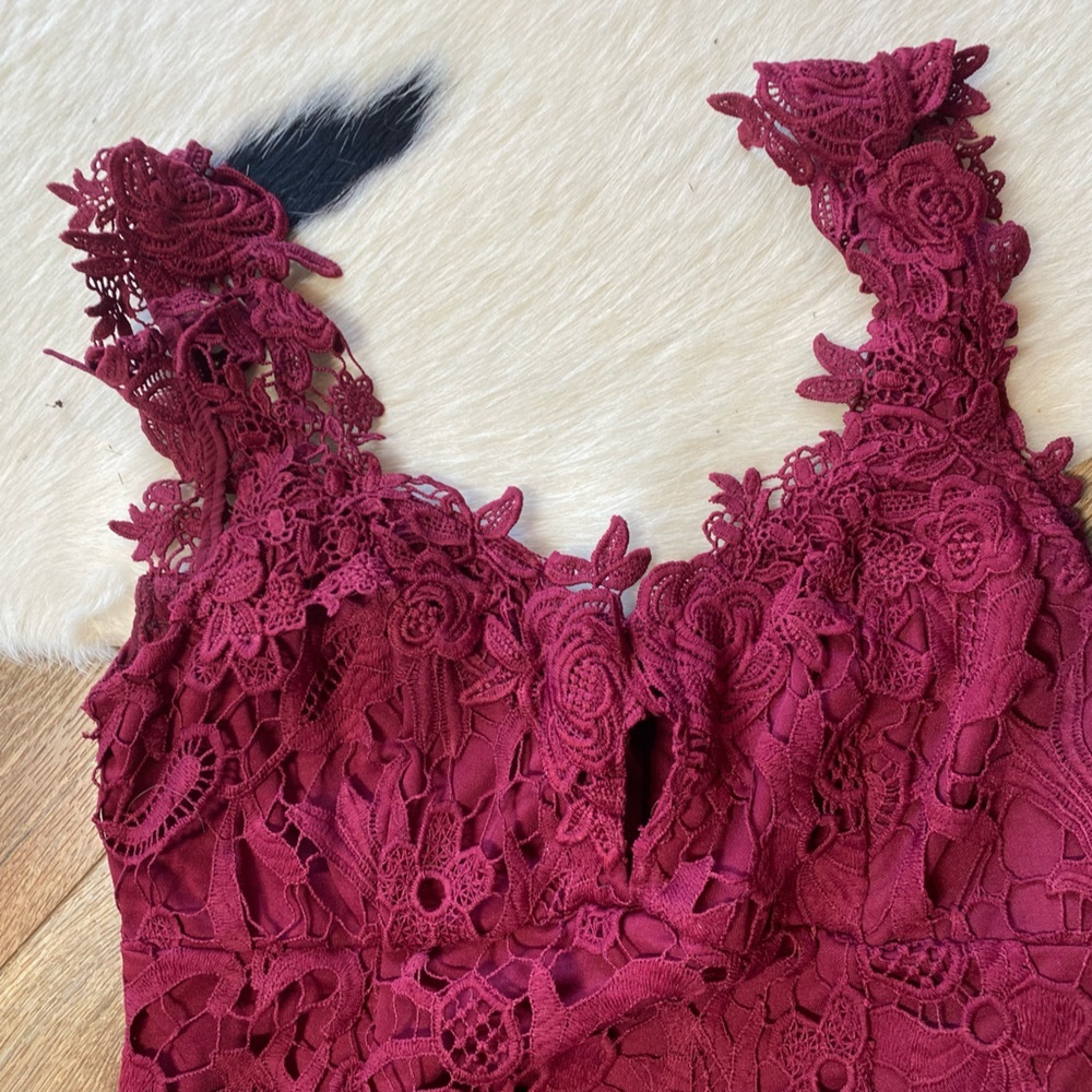 Lulus Uno Dos Lace Burgundy Bodycon Dress - Picture 7 of 10